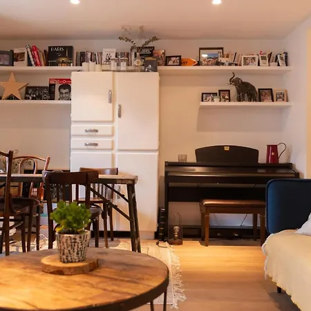 Cosy Apt With Balcony In The Heart Of Paris パリ