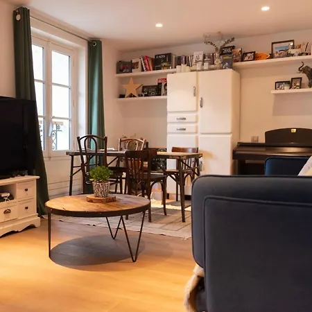 Cosy Apt With Balcony In The Heart Of Paris アパート パリ