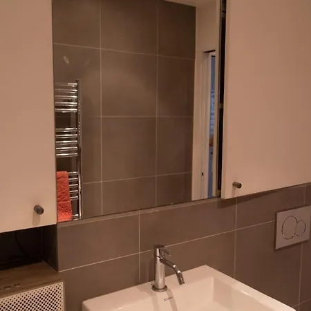 Cosy Apt With Balcony In The Heart Of Paris アパート *