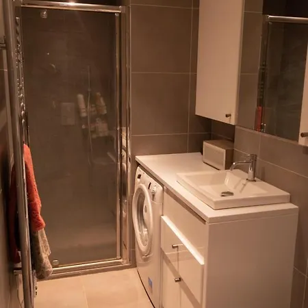 Cosy Apt With Balcony In The Heart Of Paris アパート *
